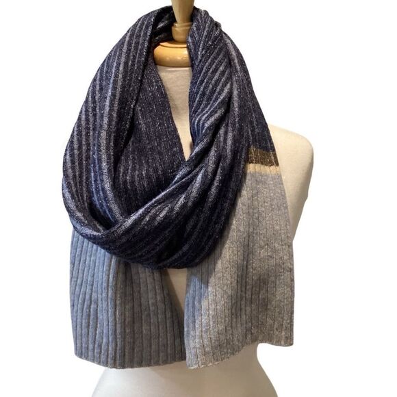 Father and Sons 100% Wool Scarf - Picture 5 of 9